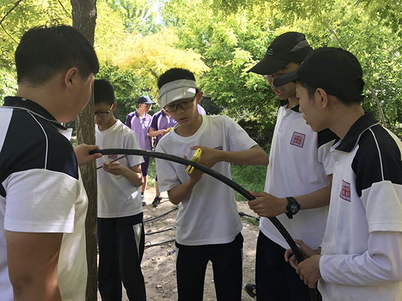 风吹麦浪景色美,学农少年收获多-北京市中学生"学农教育"