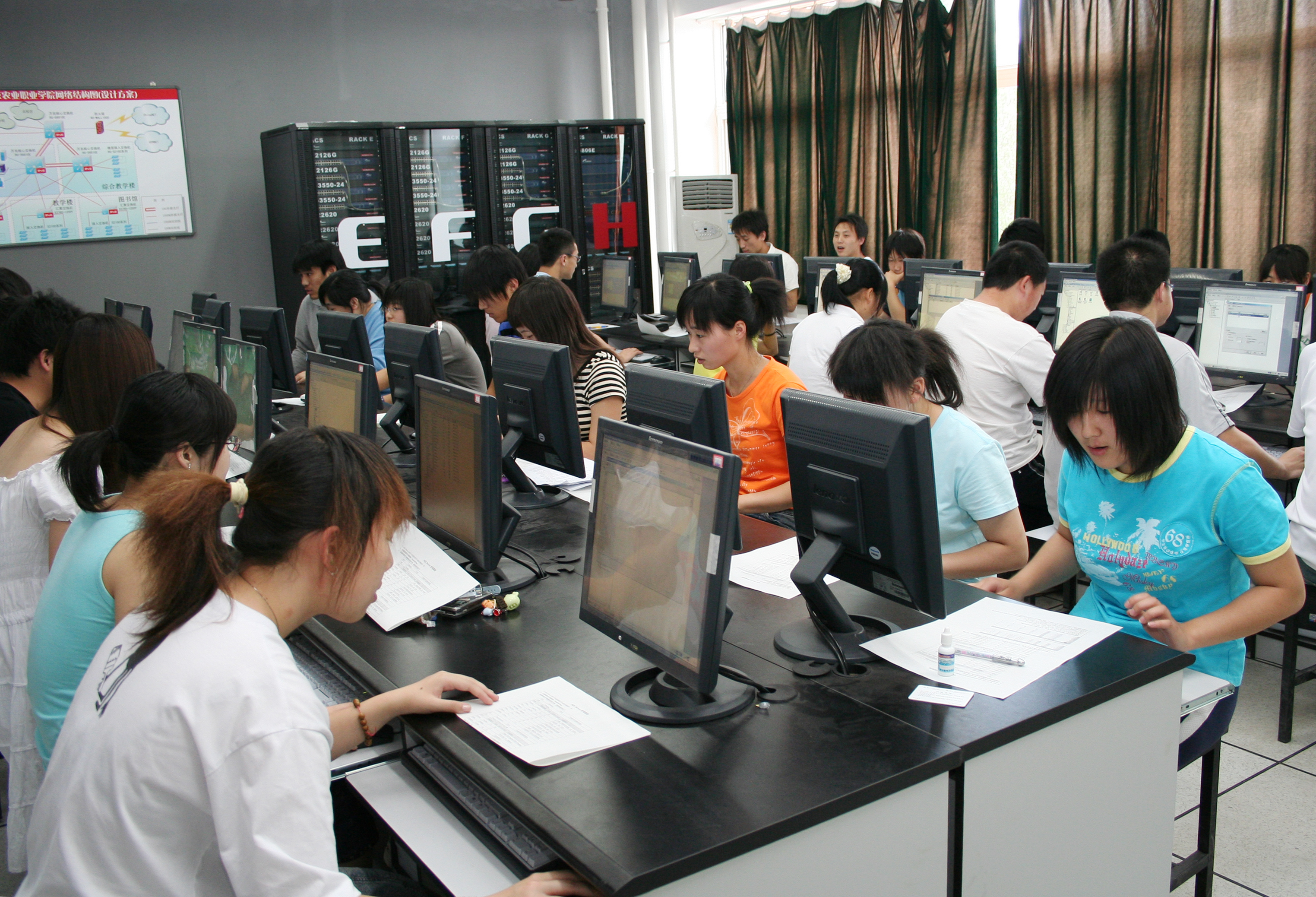 西安邮电大学 电磁场与无线技术 是几本专业_石家庄邮电职技学院_石家庄邮电技术学院